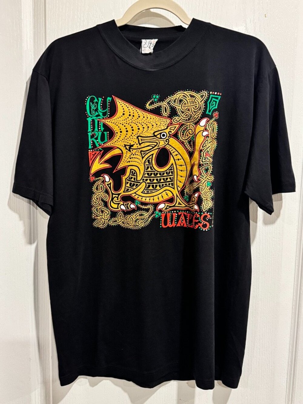 Vintage 90s 1992 Wales Cymru Celtic Dragon T-Shirt Medium Single Stitch JT's tag